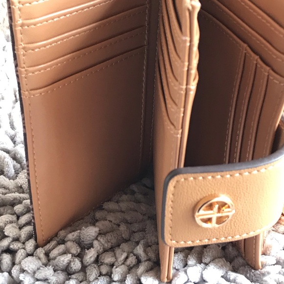 Giani Bernini ‘Bears on Ice’ Wallet - Picture 4 of 5